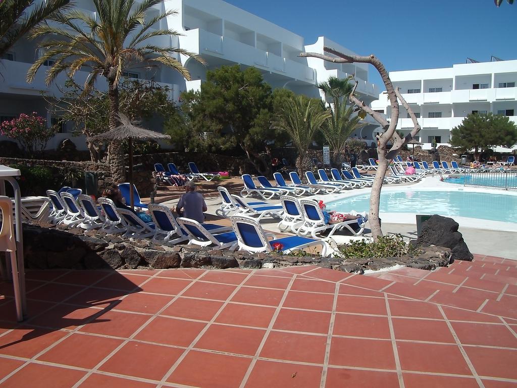 Apartamentos Ficus Costa Teguise Exteriör bild
