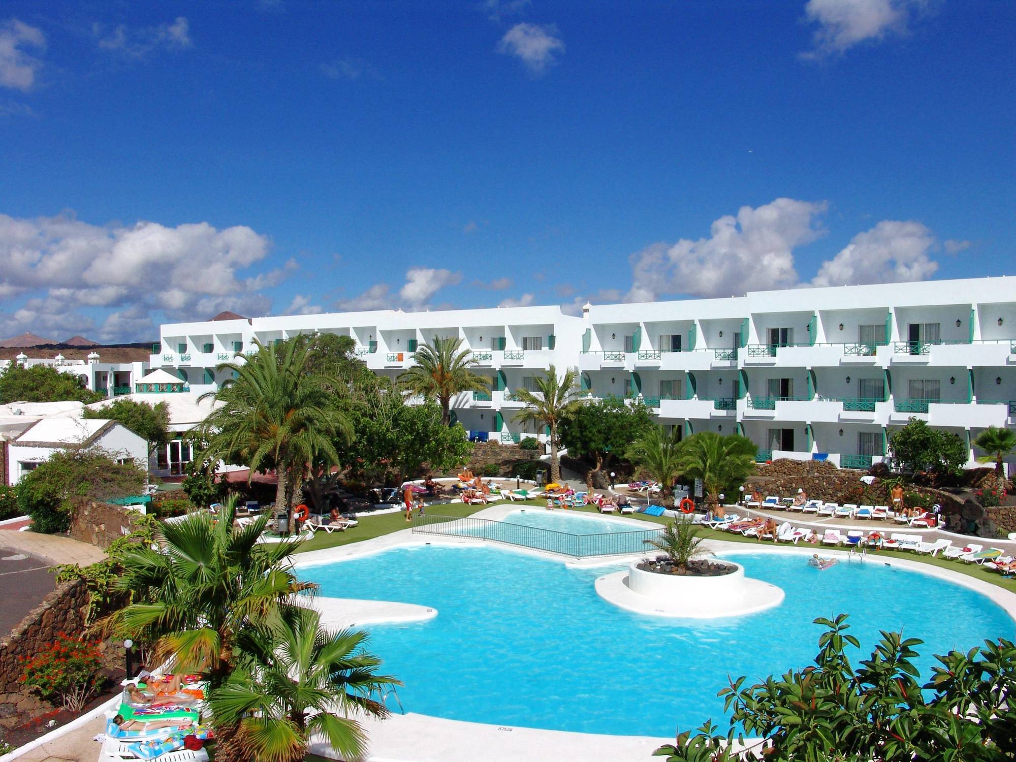Apartamentos Ficus Costa Teguise Exteriör bild